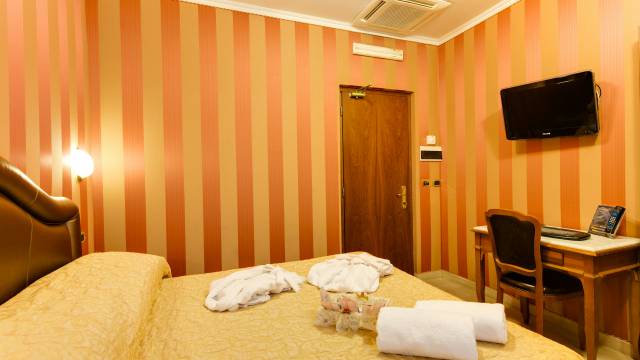 Hotel-Forte-Roma-Camere-50